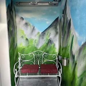Aussergewoehnliche Kellerloft , Innsbruck Austria